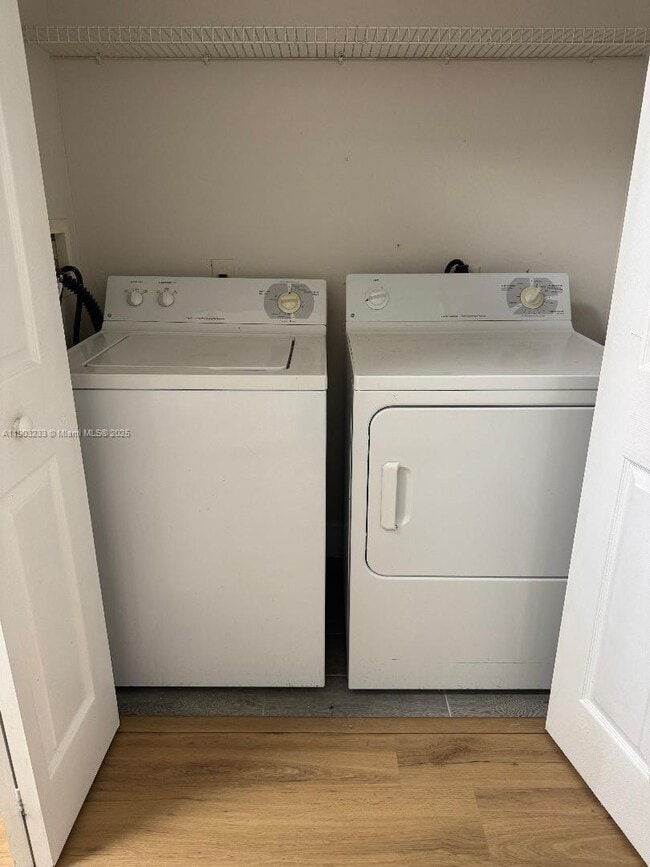 Building Photo - 3245 NE 184th St