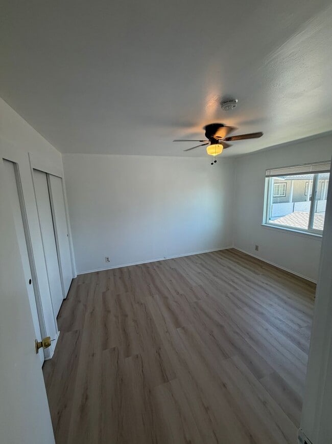 Building Photo - 831 Opal Dr
