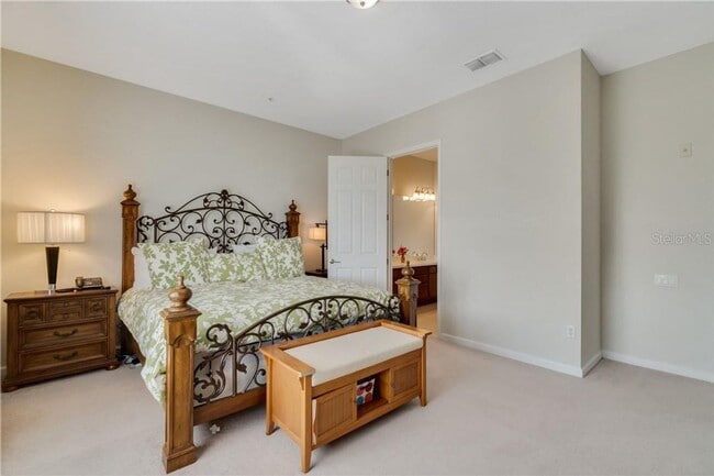 Building Photo - Beautiful WATERFRONT 3 bedrooms Condo loca...