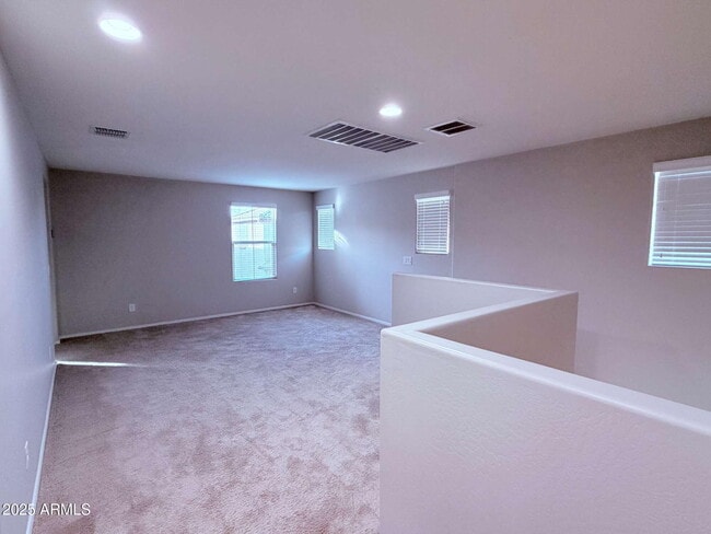 Building Photo - 5113 E Greenway St