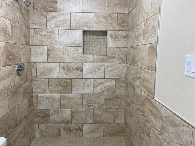 Building Photo - 5702 Golden Grove Ln