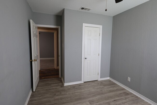 Building Photo - 10720 FM1385