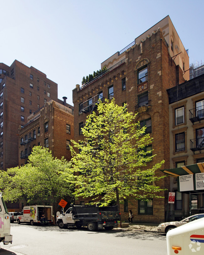 Primary Photo - 226 East 70th Street