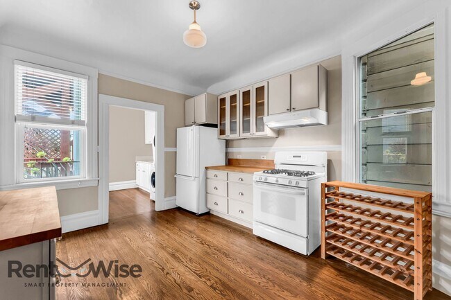 Building Photo - 1287 4th Ave