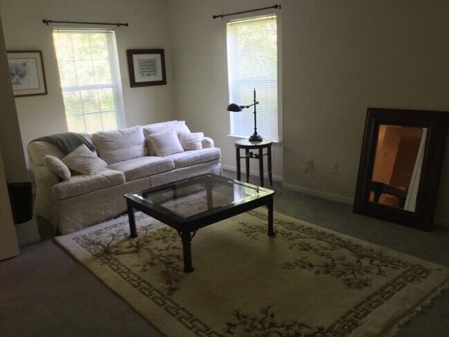 Building Photo - 1123 Joyce Ln