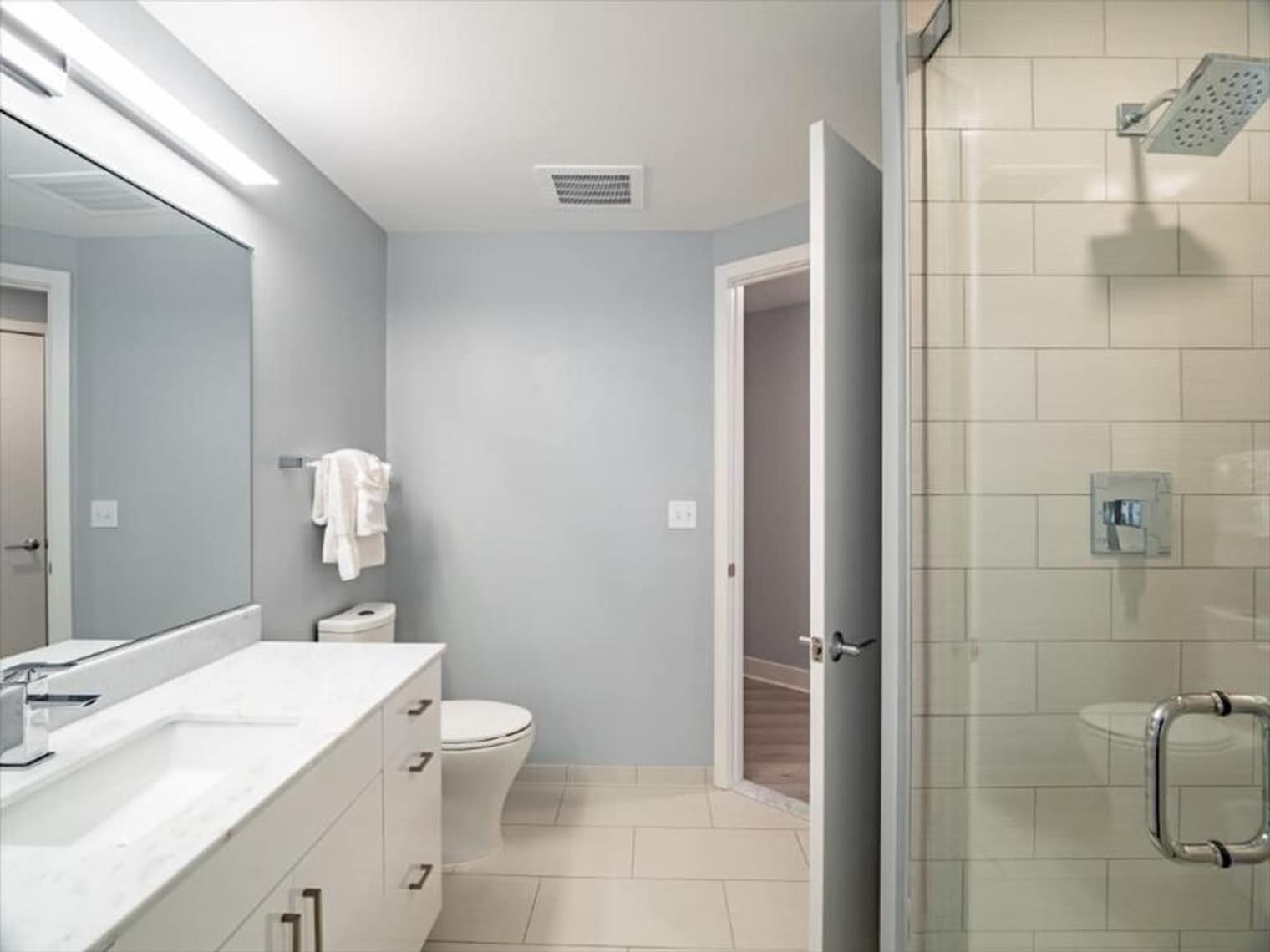 Building Photo - 4836 Rugby Ave