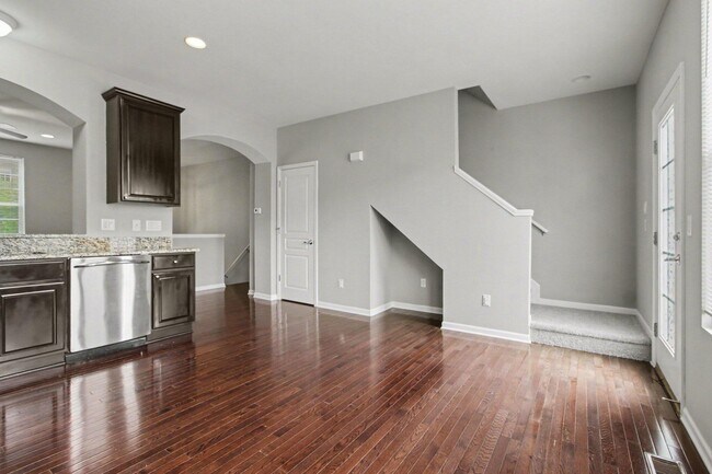 Building Photo - 27971 Middleton Dr