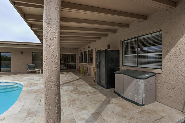 Building Photo - 17137 E Rand Dr