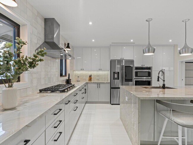 Building Photo - 511 SE 14th St