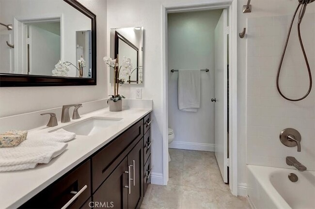 Building Photo - 38 Abrigo