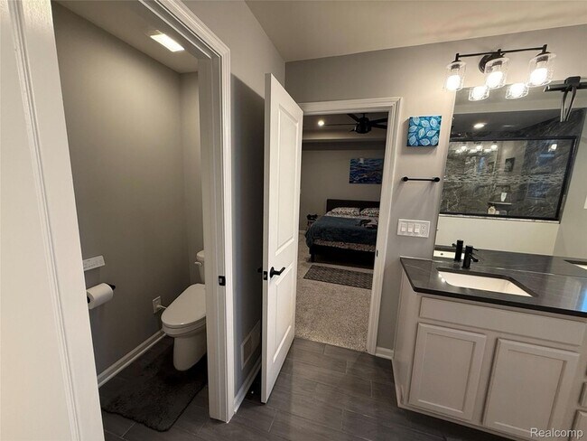 Building Photo - 4811 Broomfield Way