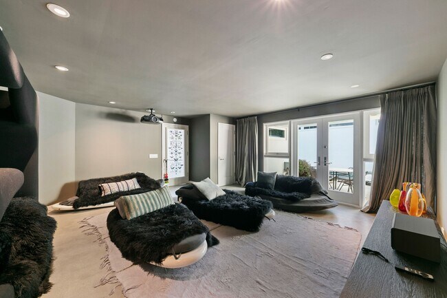Building Photo - 27428 CA-1