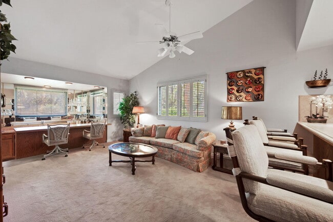 Building Photo - 78505 Vista Del Fuente