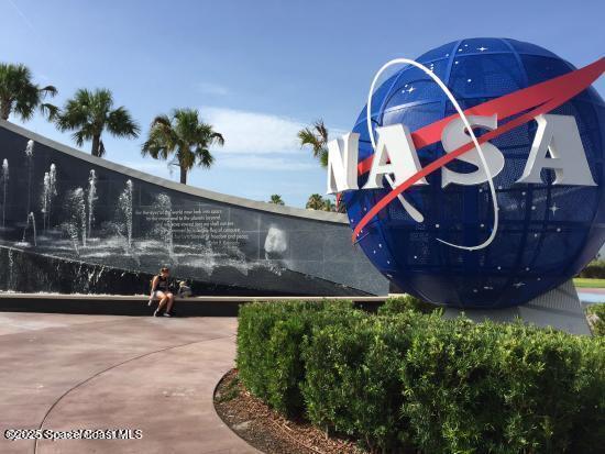 Building Photo - 4550 Radiant Way