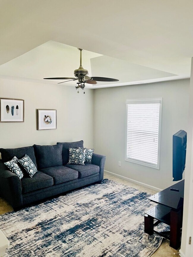 Building Photo - Wonderful Three Bedroom Home in Northeast Columbia!