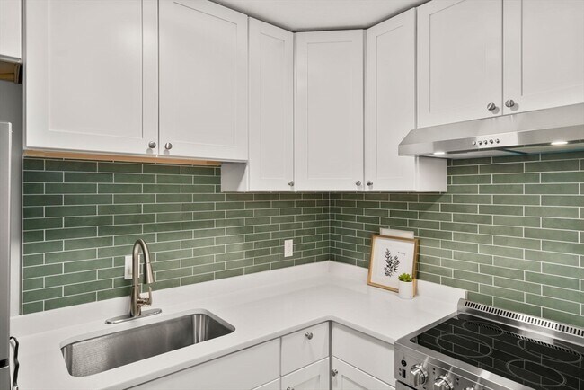 Building Photo - 110 Boston Post Rd E