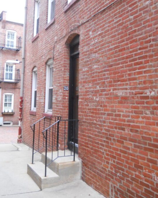 Building Photo - 20 Hanover Ave