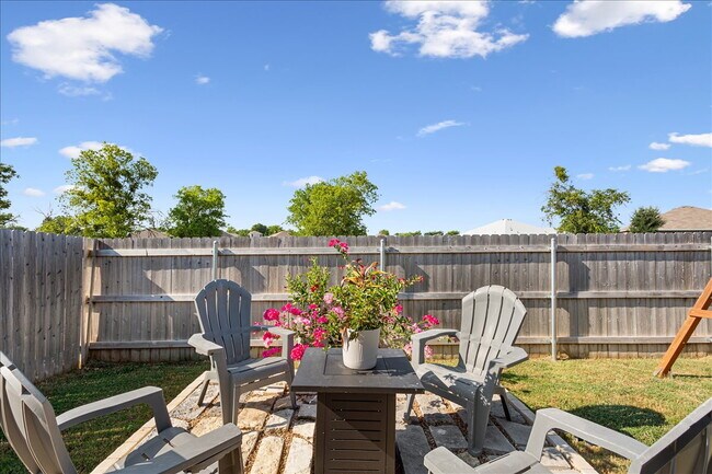 Building Photo - 2120 Blackhawk Lp