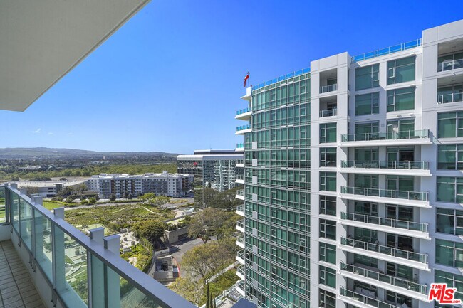 Building Photo - 3141 Michelson Dr