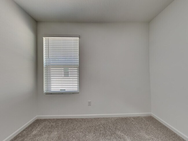 Building Photo - Base rent $1,821.00 plus $29.00 RBP Total ...