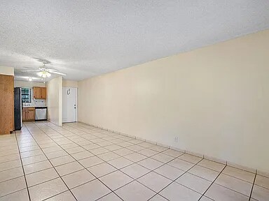 Building Photo - 3050 Norwood Pl