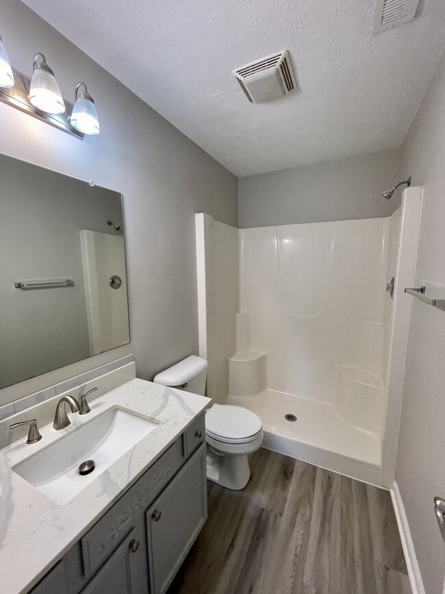Building Photo - 114 Warner Dr