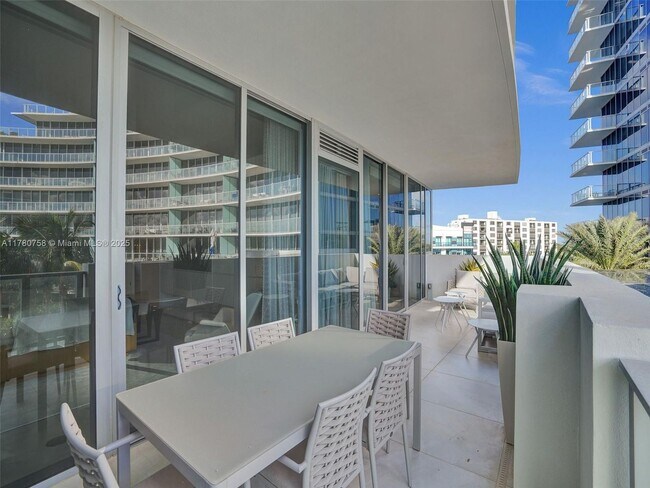 Building Photo - 2200 N Ocean Blvd