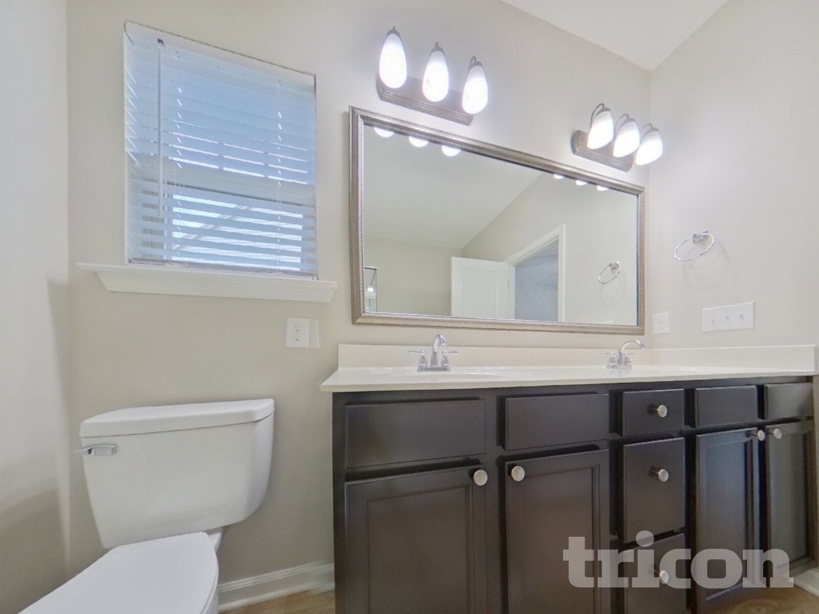 Building Photo - 14 Glenwood Springs Ct