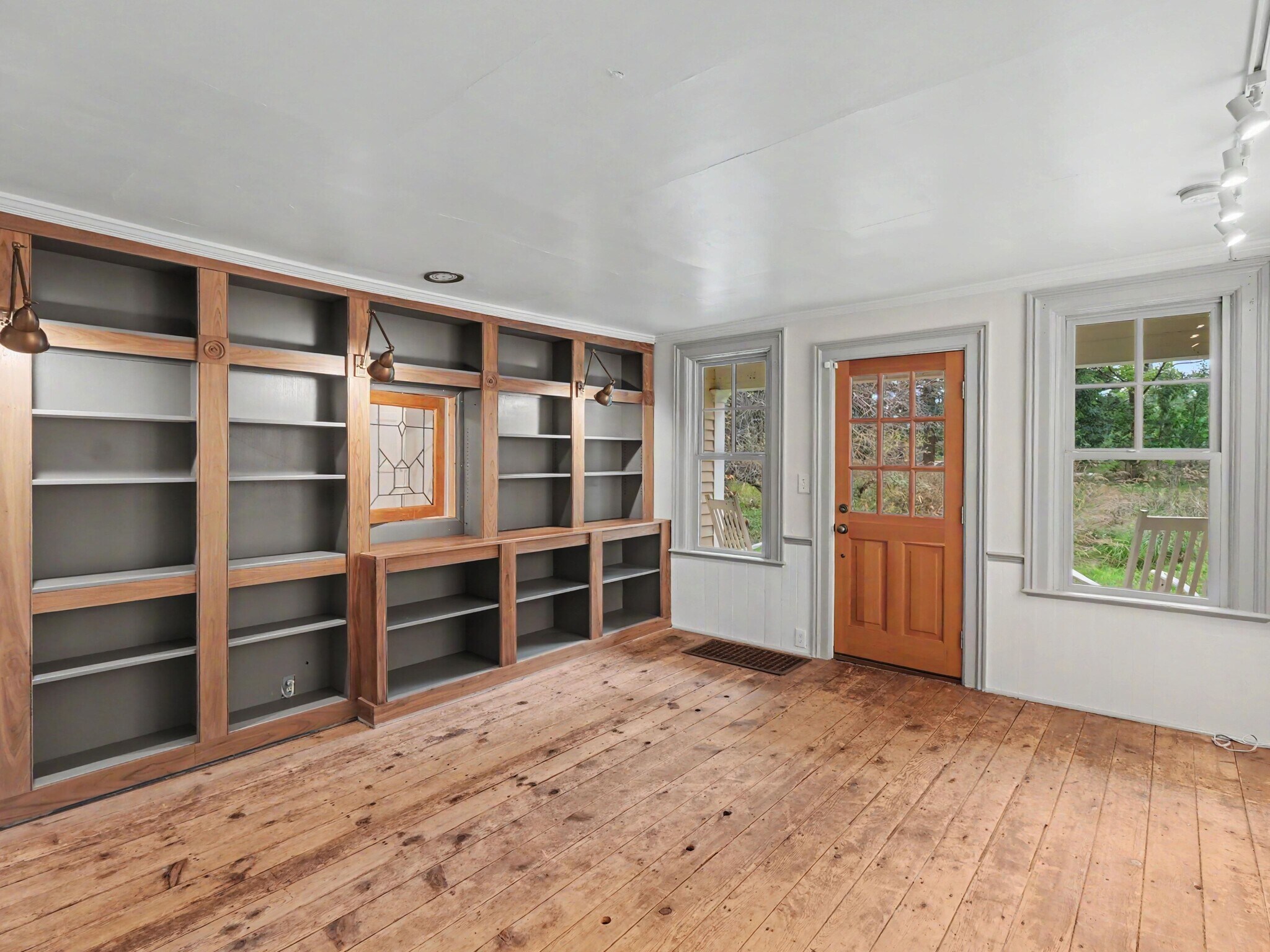 Building Photo - 14001 Riker Rd
