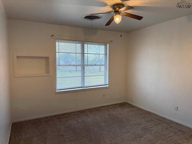 Building Photo - 4594 US-287