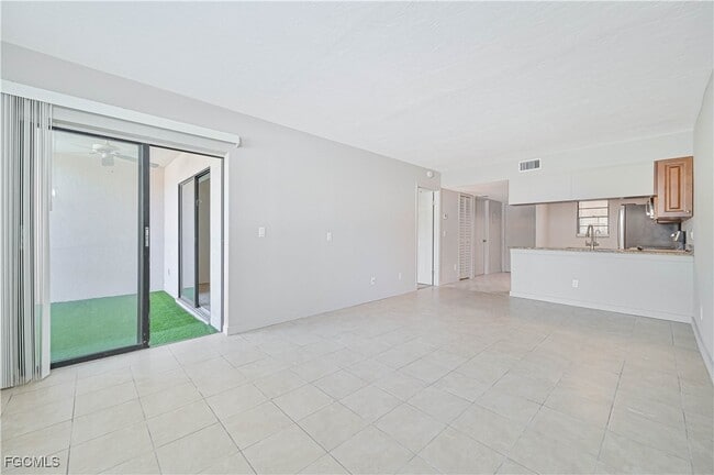 Building Photo - 606 Gerald Ave