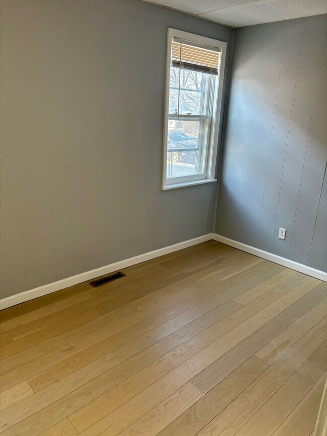 Building Photo - 1278 3rd Ave