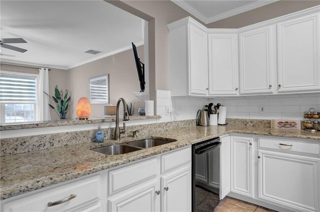 Building Photo - 13300 Morris Rd