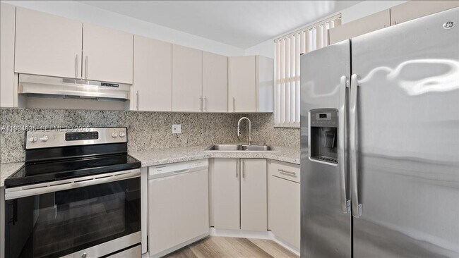 Building Photo - 8625 SW 152nd Ave