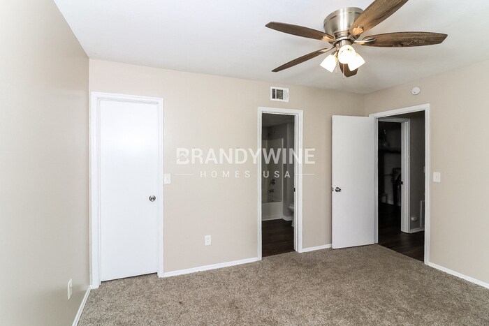 Building Photo - 2606 Foxhall Way