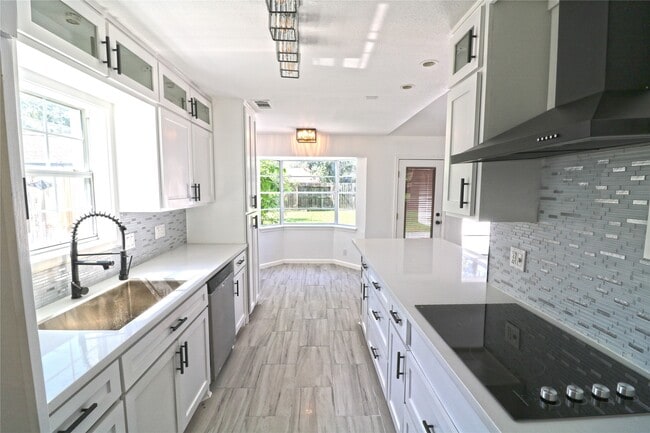 Building Photo - 9211 Blankenship Dr