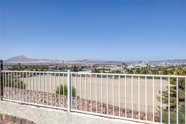Building Photo - 1701 Duarte Dr