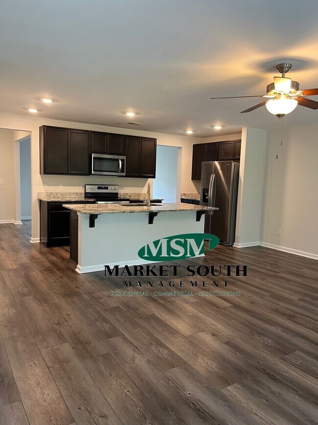 Building Photo - Rice Creek!  Port Wentworth **Rent Special...