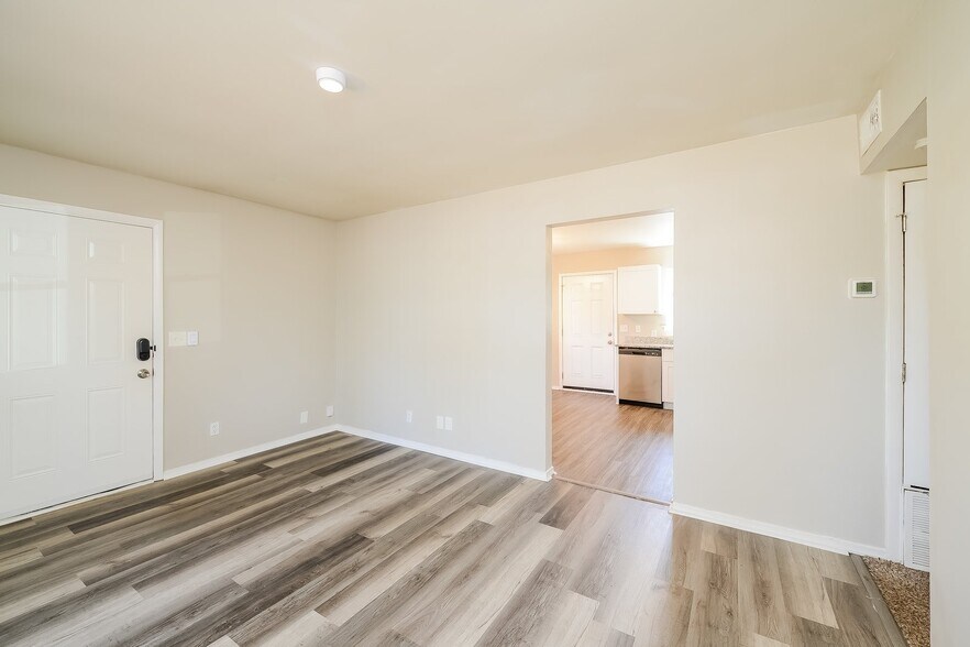 Building Photo - 2905 Galaxy Ct NE