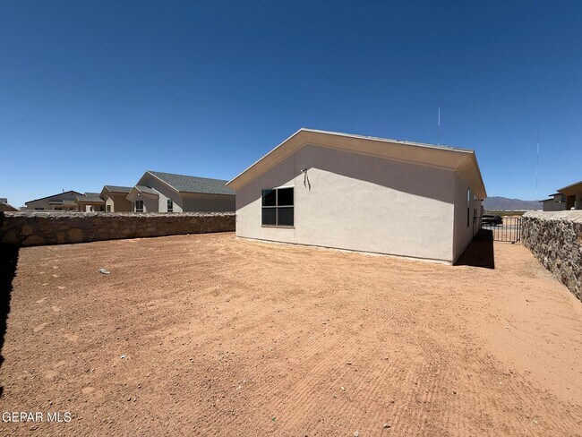 Building Photo - 12464 Cayo Norte Dr