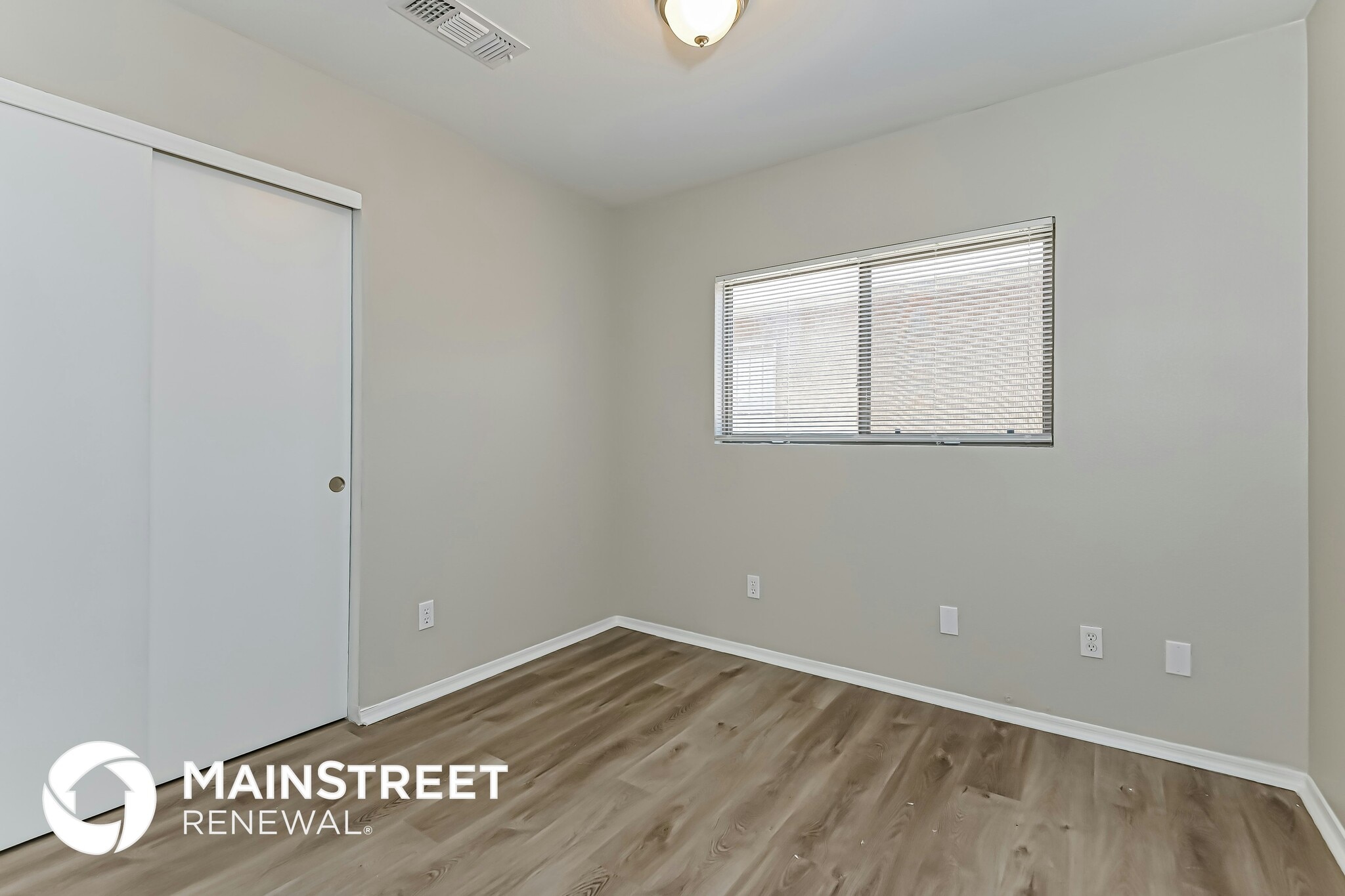 Building Photo - 1594 W Swisher Pl