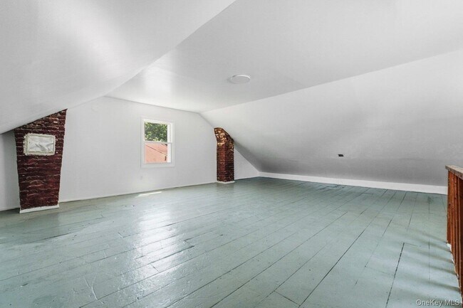 Building Photo - 457 1st St