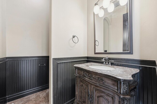 Building Photo - 1356 S Hidden Island Pl