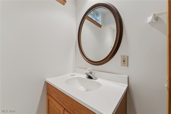 Building Photo - 276 S Bayshore Dr