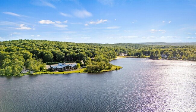 Building Photo - 223 Paxinos Dr