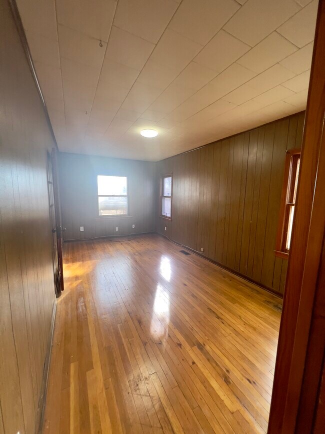 Building Photo - 325 Jackson St