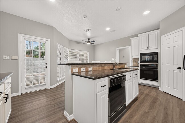 Building Photo - 14303 Reissen Ln