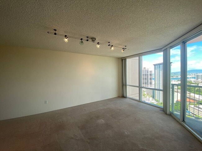 Building Photo - $2,400 1 Bed, 1 Bath, 1 Parking-One Archer Lane, High Floor with ocean/mountain views