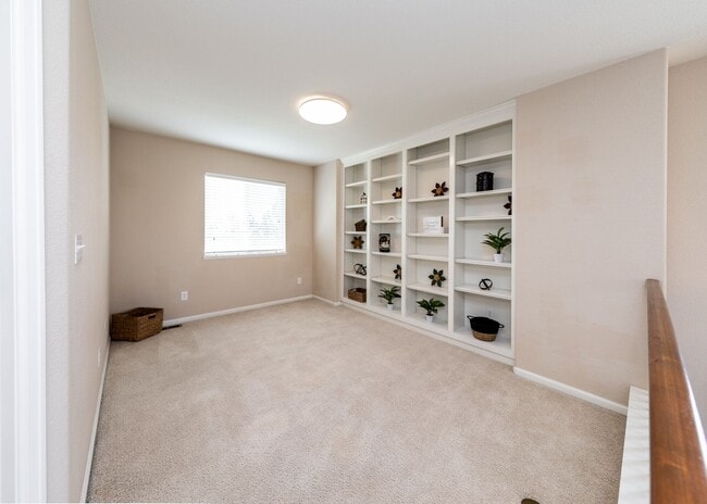 Building Photo - Charming 3 Bed, 2.5 bath in Northgate in D20