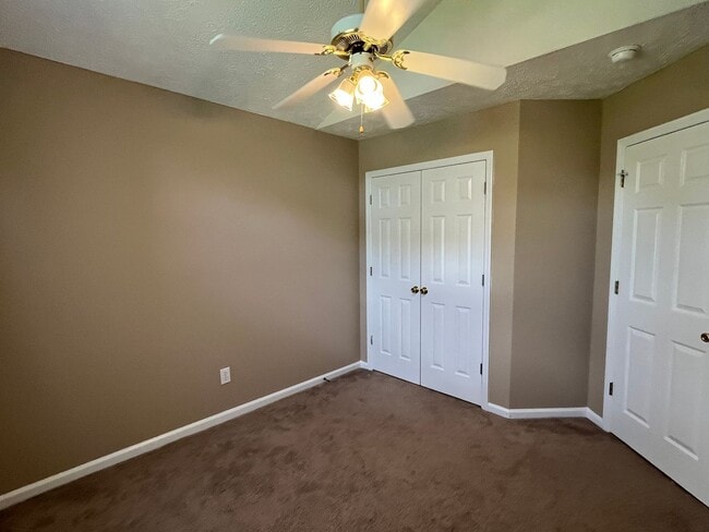 Building Photo - 3 Bed, 2 Bath Home on Corner Lot in Raeford